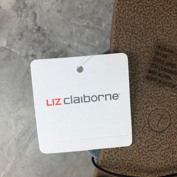 LIZ CLAIBORNE CALAYAN Dusty Blue Flat Thong Sandals - Picture 10 of 11